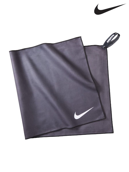 Nike Black Quick Dry Swim Towel (F02746) | €32