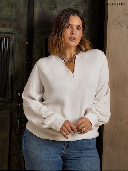 Live Unlimited White Crepe Embroidery Blouse (F03487) | €105