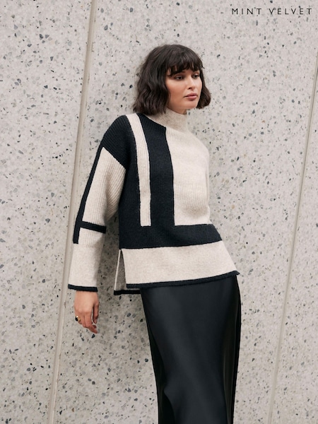 Mint Velvet Cream Colourblock Jumper (F03518) | €140