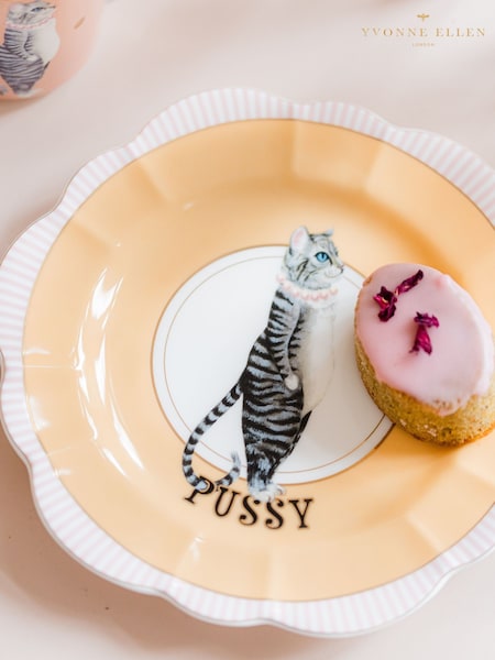 Yvonne Ellen Multi Pussy Flower Plate (F04488) | €27