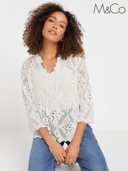 M&Co Scallop V-Neck Long Sleeve Jumper (F05023) | R$ 325