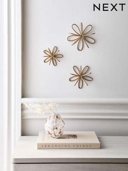 Set of 3 Gold Metal Flower Wall Plaques (F05991) | €29