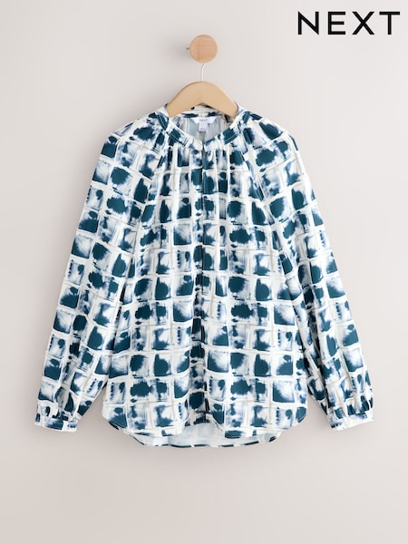 Ecru/Navy Grid Print Print Long Sleeve V-Neck Blouse (F07858) | €34.50