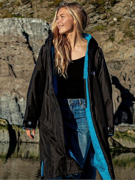 Musta - Dryrobe Advance Adult Long Sleeve Changing Robe (F07997) | €260