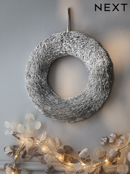 Chic Christmas Wreath (F08061) | 42 €