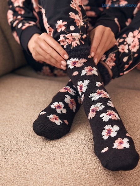 Black Cherry Blossom - Bath & Body Works Fuzzy Socks (F08299) | ‏52 د.إ.‏