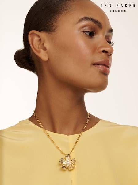 Ted Baker Gold Tone Pettaa: Flower Statement Necklace (F08495) | €77