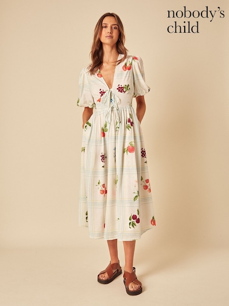 Nobodys Child White Blanca Tiered Ruffle Floral Dress (F08664) | R$ 980