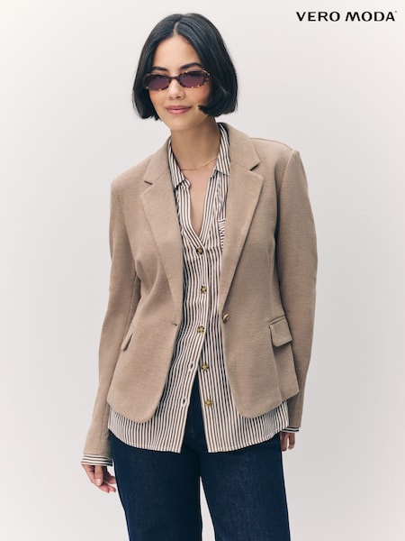 VERO MODA Natural Fitted Blazer (F08681) | €61