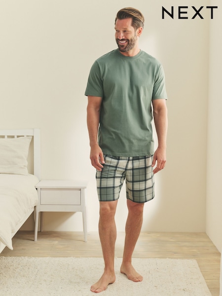 Sage Green Motionflex Cosy Shorts Pyjamas Set (F08776) | R$ 240