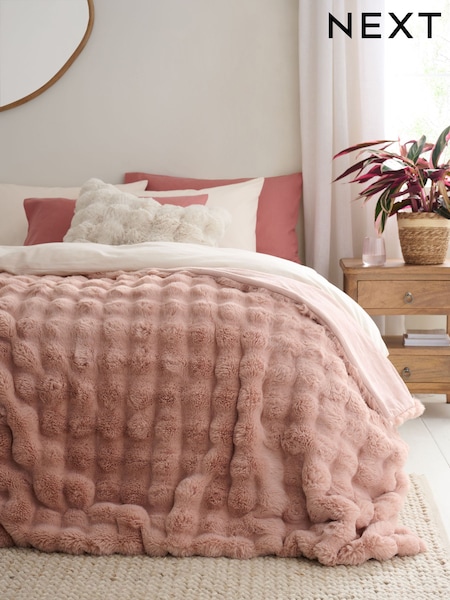 Light Pink Aspen Faux Fur Throw (F11070) | €79 - €185
