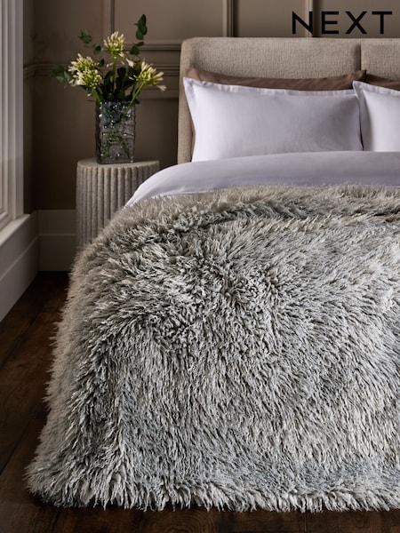 Light Blue Monoglian Faux Fur Throw (F11072) | €66 - €109