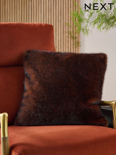 Fox Faux Fur Cushion (F11167) | ‏108 ر.ق.