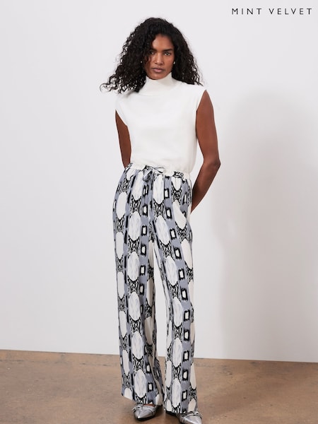 Mint Velvet Grey Abstract Print Trousers (F12033) | €54