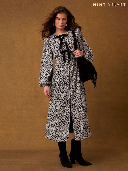 Mint Velvet Black Floral Print Midi Dress (F12071) | €95
