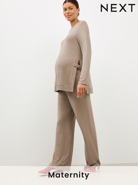 Taupe Brown Maternity Nursing Co-ord Sweatshirt and Joggers Set (F12593) | R$ 420
