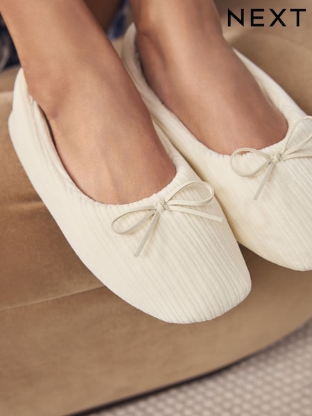 Ecru Velour Cord Ballet Slippers (F12915) | R$ 105