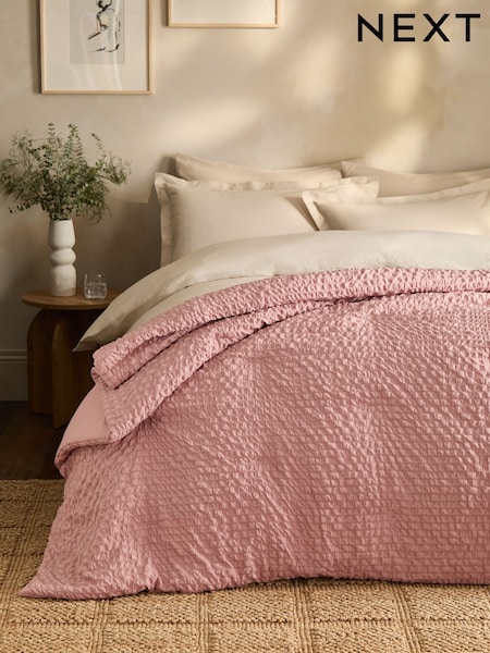 Pink Crinkle Bedspread (F13485) | €46 - €86