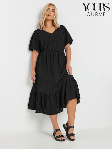 Yours Curve Black Textured Tiered Dress (F13721) | €47
