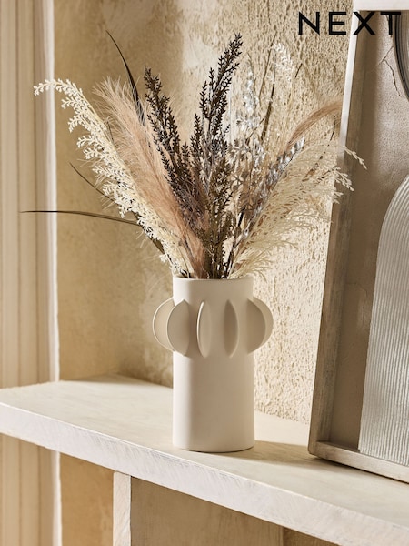 Natural Artificial Dried Floral Arrangement in Skandi Ceramic Vase (F14560) | R$ 315