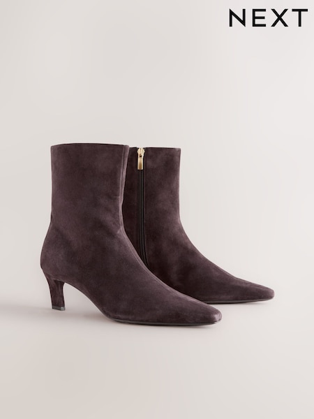 Marrón chocolate de ante - Forever Comfort® Chisel Toe Heeled Ankle Boots (F17945) | 86 €