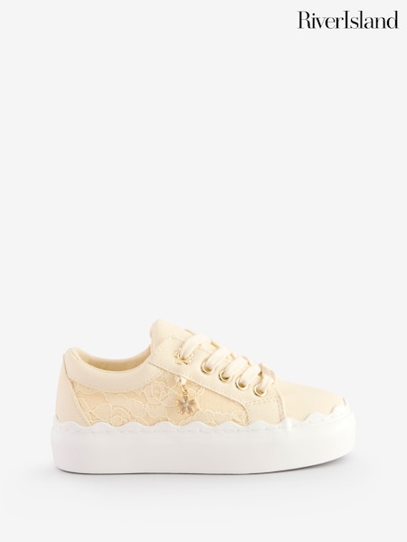 River Island Cream Girls Scallop Lace Plim Trainers (F20564) | €31