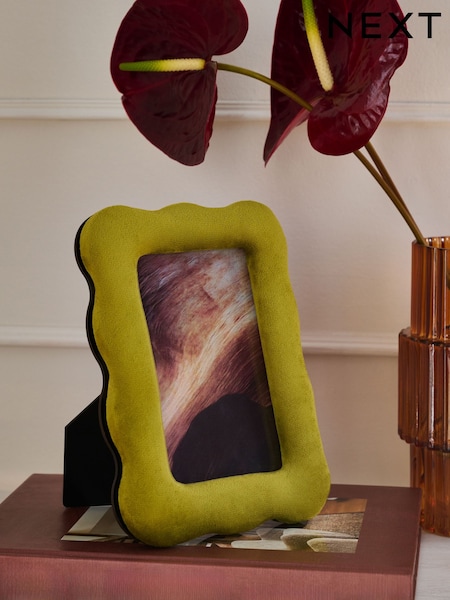 Velvet Wiggle Photo Frame (F21840) | ‏65 د.إ.‏ - ‏ 83‏ د.إ.