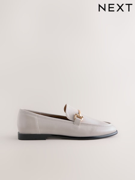 Bone Forever Comfort® Trim Round Toe Loafers (F24215) | R$ 315