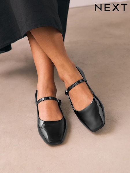 Black Patent Forever Comfort® Square Toe Mary Jane Shoes (F24232) | R$ 280