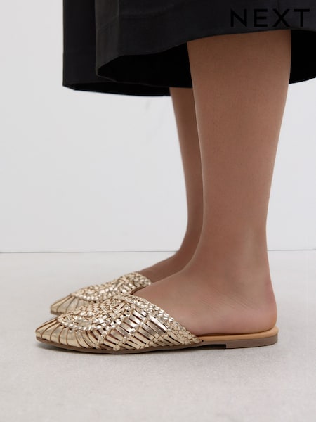 Gold Forever Comfort® Leather Slip-On Weave Mules (F24366) | R$ 390