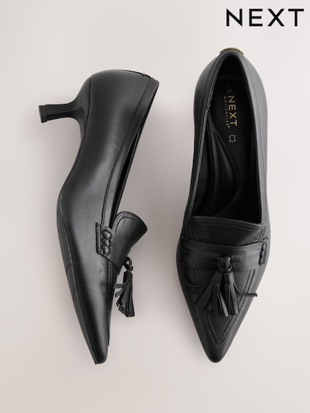 Black Forever Comfort® Premium Leather With Motionflex Point Toe Tassel Heels Loafers (F24477) | R$ 565