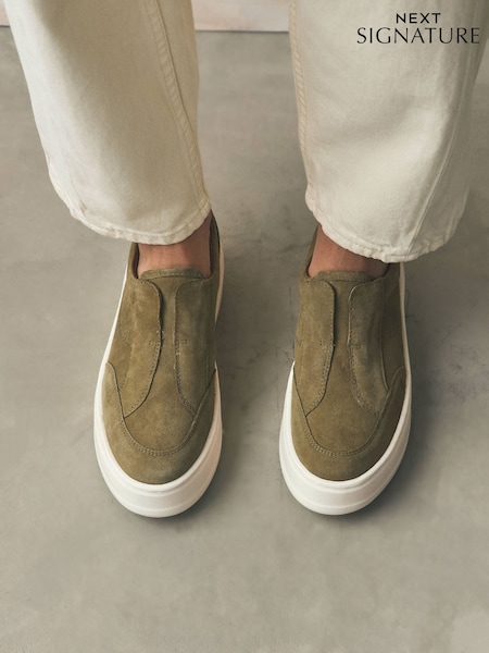 Verde cáqui - Signature Forever Comfort® Leather Chunky Wedge Platform Trainers (F25014) | R$ 455