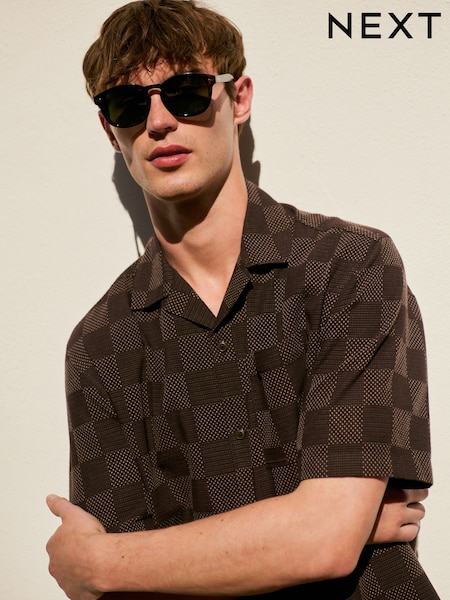 Castanho - Relaxed Fit Short Sleeve Check Shirt (F25546) | R$ 285