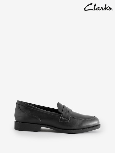 Clarks Black Leather Standard Fit (F) Older Girls Tappa Edge Loafers (F26608) | €48 - €51