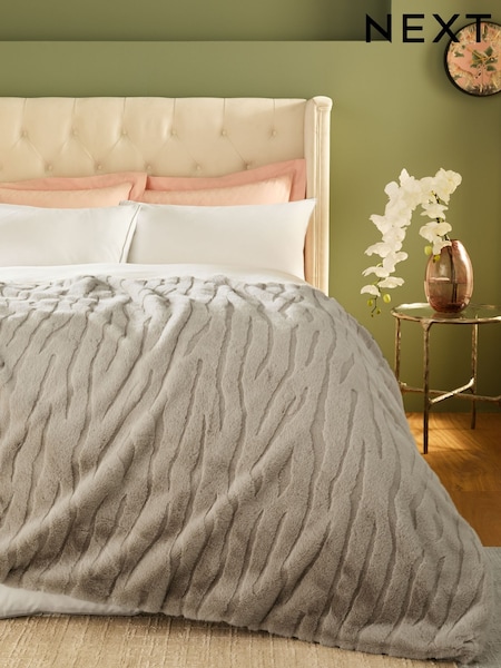 Grey Tiger Cut Faux Fur Throw (F27390) | €61 - €83