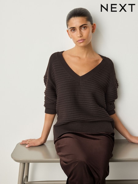 Chocolate Brown Ribbed V-Neck Knitted Jumper (F27655) | €30