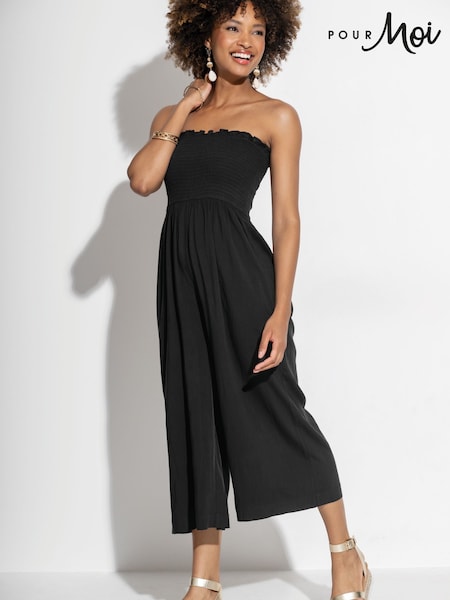 Negro oscuro - Pour Moi Strapless Shirred Bodice Crop Leg Beach Jumpsuit (F28131) | 59 €