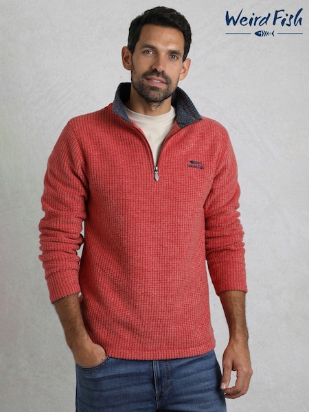 Weird Fish Red Newark 1/4 Zip Grid Fleece (F29599) | R$ 545