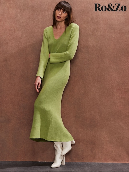 Ro&Zo Green V-Neck Knitted Midi Dress (F29696) | €152