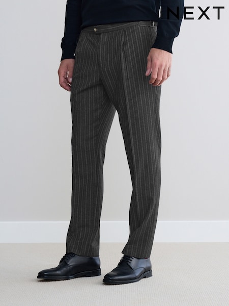 Gris antracita - Signature Stripe Empire Mills British Suit Trousers (F32491) | 146 €