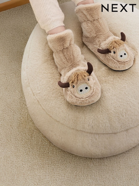 Hamish the Highland Cow Microwaveabe Slippers (F32646) | € 25