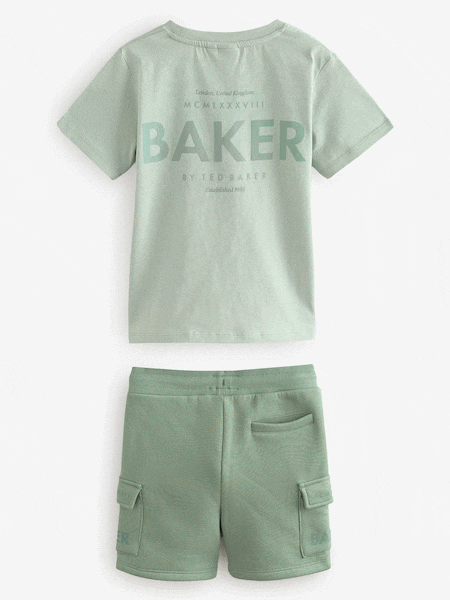 Baker by Ted Baker Graphic T-Shirt and Cargo Shorts Set (F35726) | R$ 325 - R$ 395
