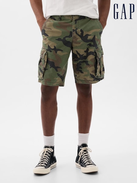 Зеленый с камуфляжным рисунком - Gap 11" Cargo Shorts (F36069) | €53