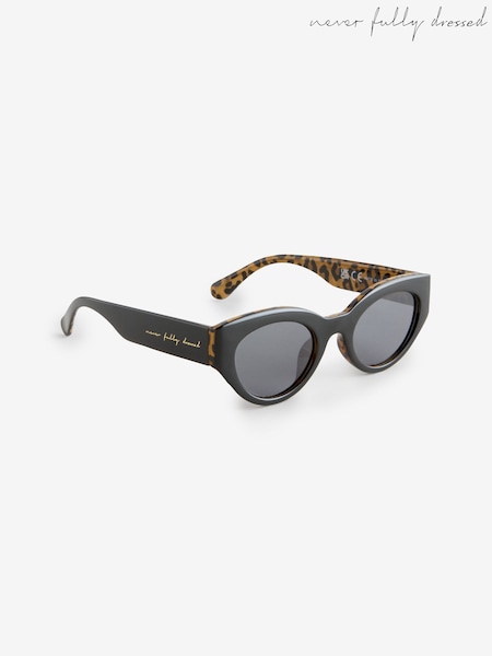 Never Fully Dressed Cat Eye Sunglasses (F38299) | R$ 255