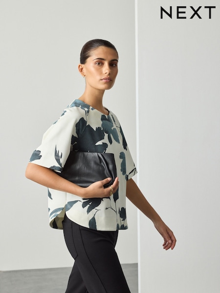 Estampa Floral green/Ecru Print - Short Sleeve Boxy T-Shirt (F38702) | R$ 235