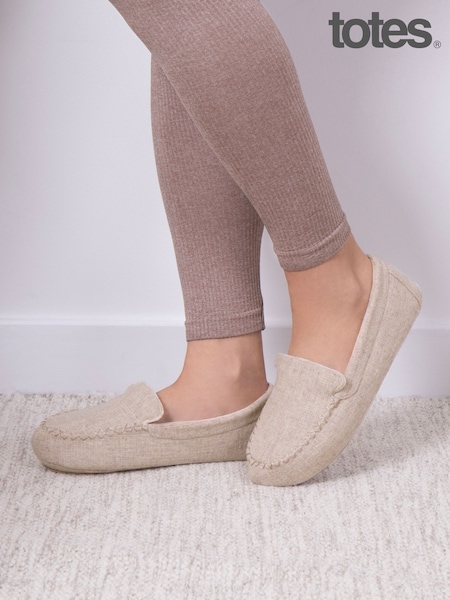 Totes Natural Isotoner Ladies Textured Moccasin Slippers (F41409) | R$ 275