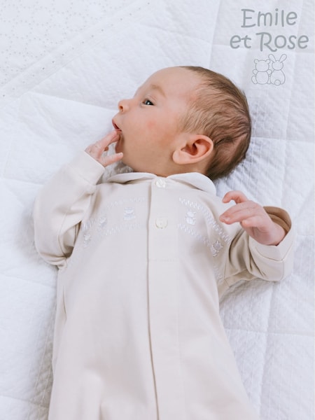 Emile Et Rose Front Open All-In-One with Collar, Emb Teddy Panel & Hat (F41591) | €48