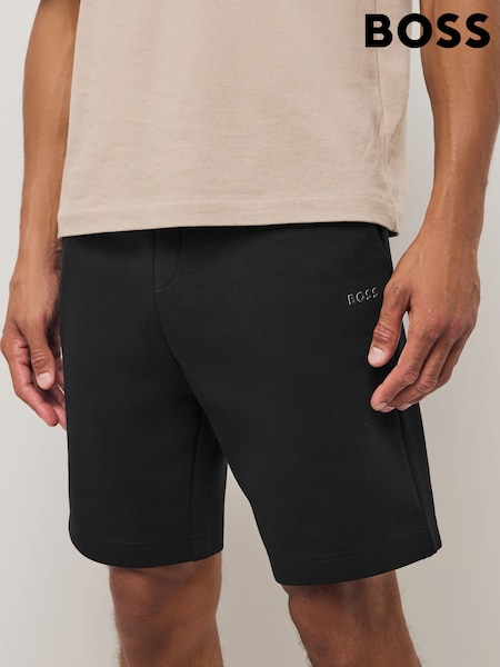 BOSS Regular Fit Logo Shorts (F44461) | €156