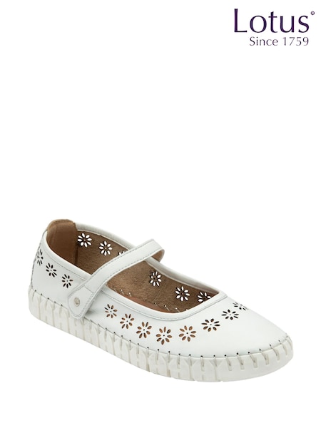 לבן - Lotus Slip-Ons Flat Shoes (F45790) | ‏302‏₪