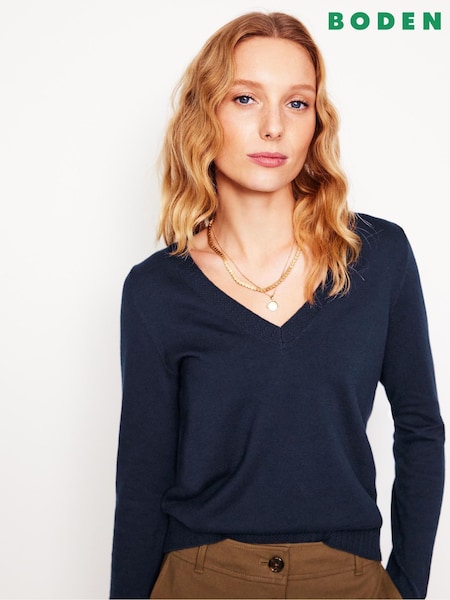 Boden Blue Emilia V-Neck Jumper (F45929) | €77